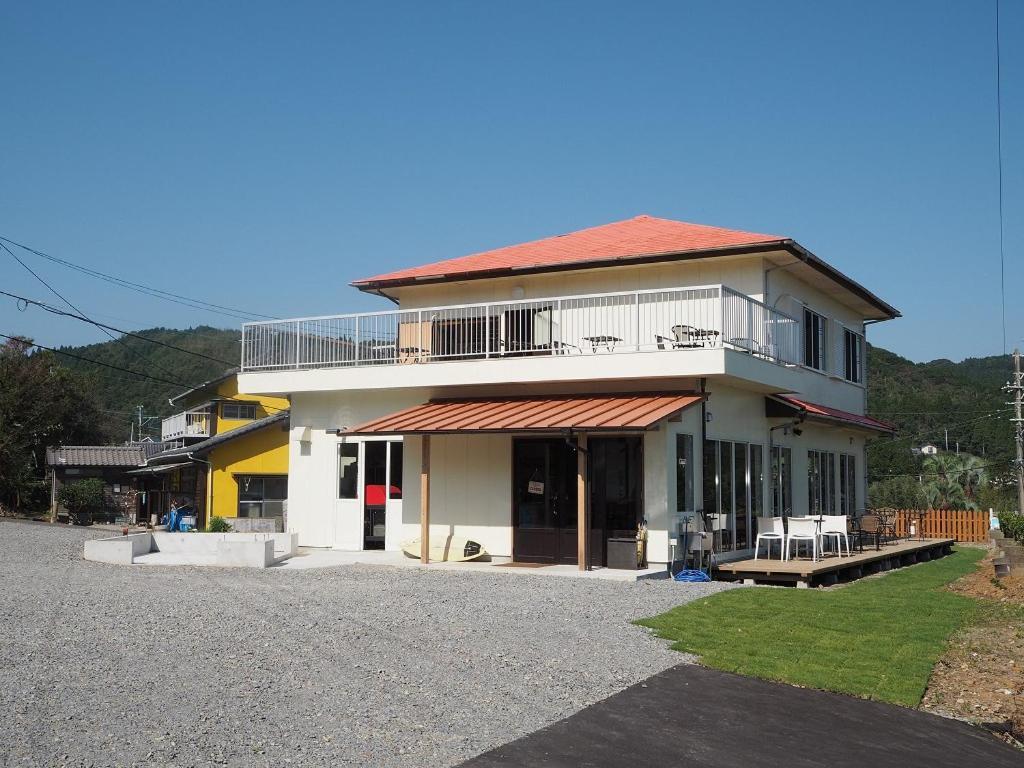 Guesthouse ＆ Beach Cafe Fuego Hyuga Екстериор снимка