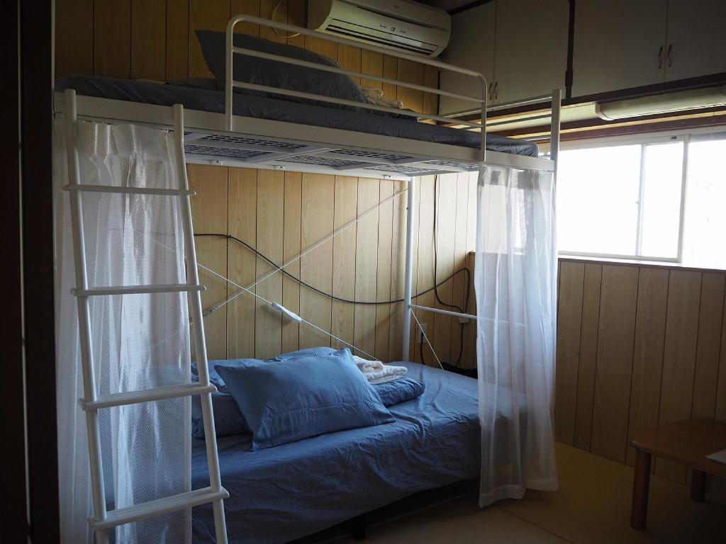Guesthouse ＆ Beach Cafe Fuego Hyuga Стая снимка